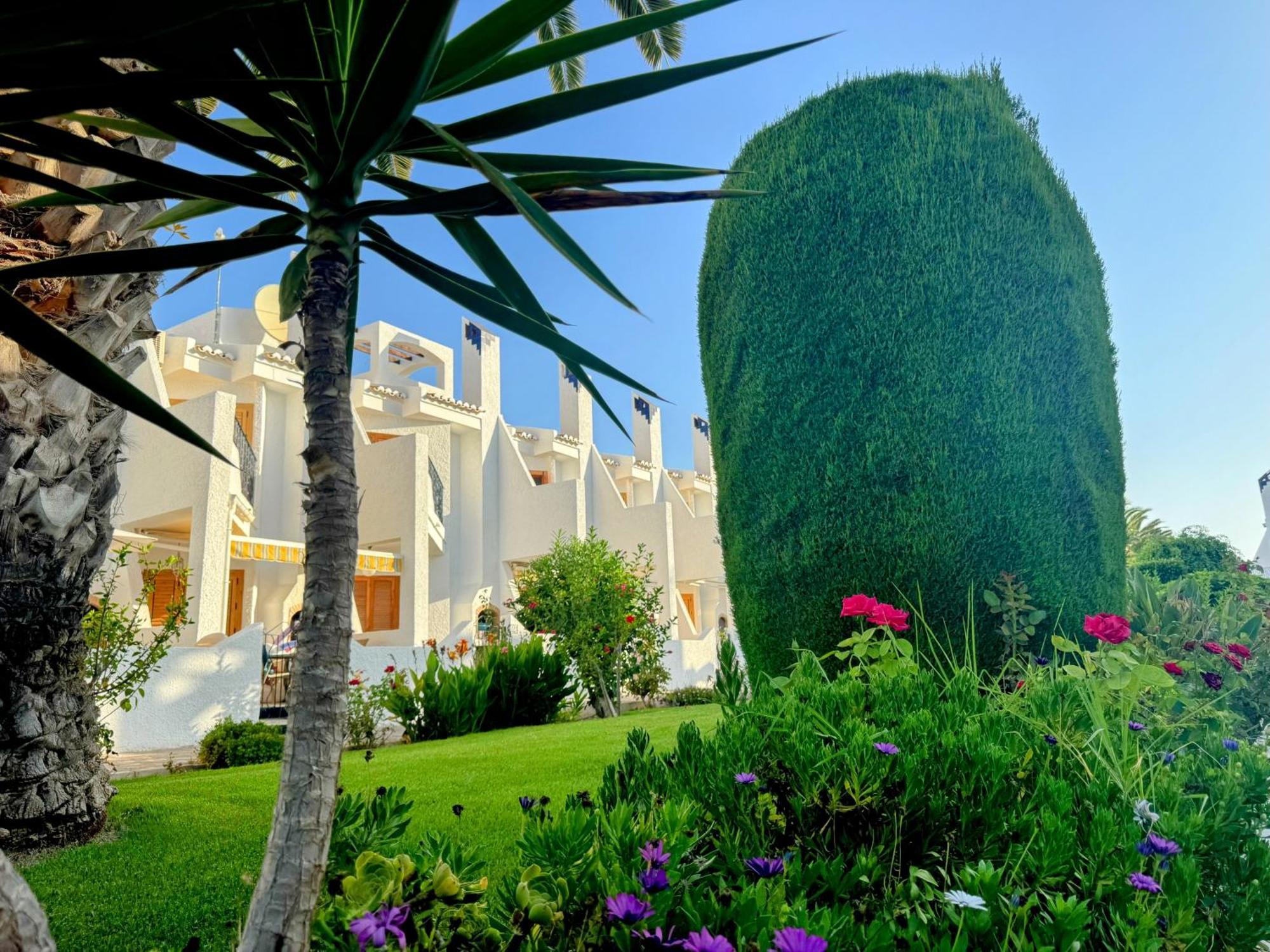 הוילה אוריהואלה Contemporary House In Cabo Roig מראה חיצוני תמונה